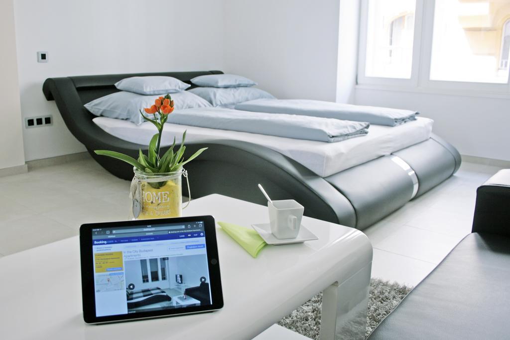 In The City Budapest Apartments Экстерьер фото